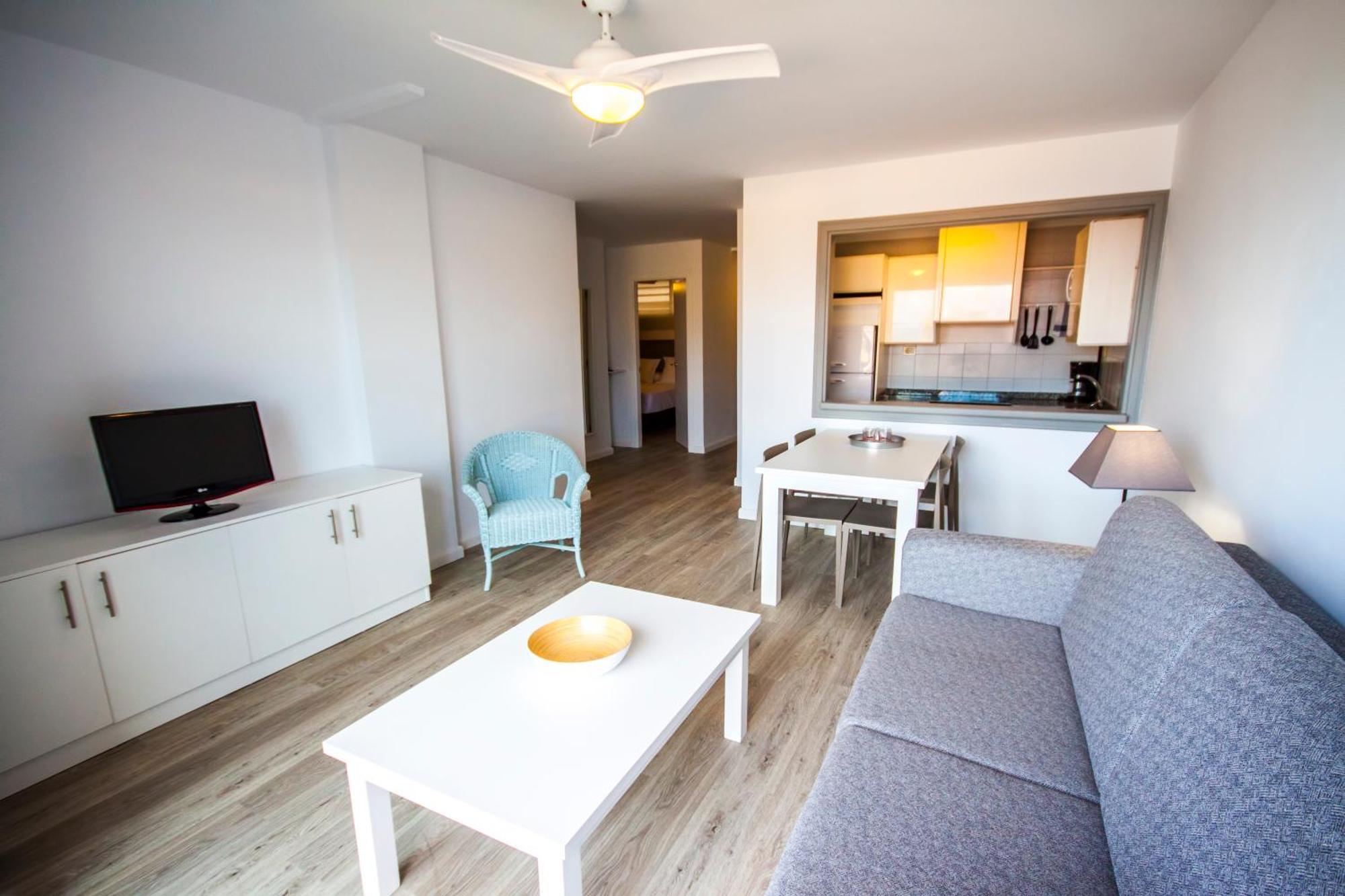 Two-Bedroom Apartment Sea View