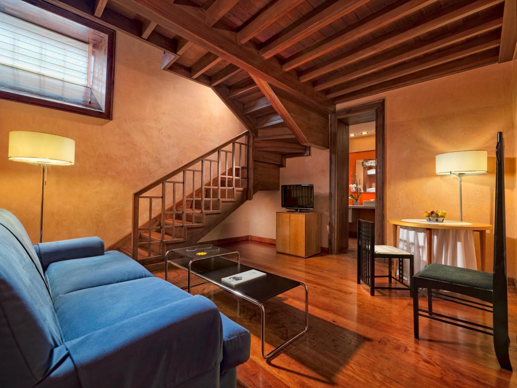 Duplex Room