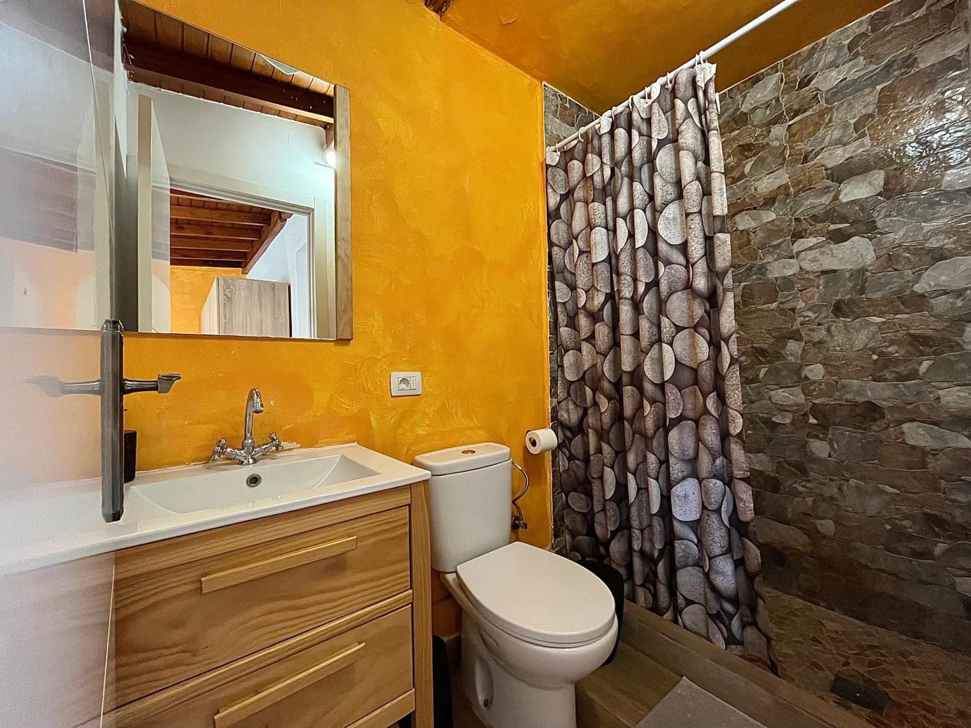 Double Room Private Bathroom