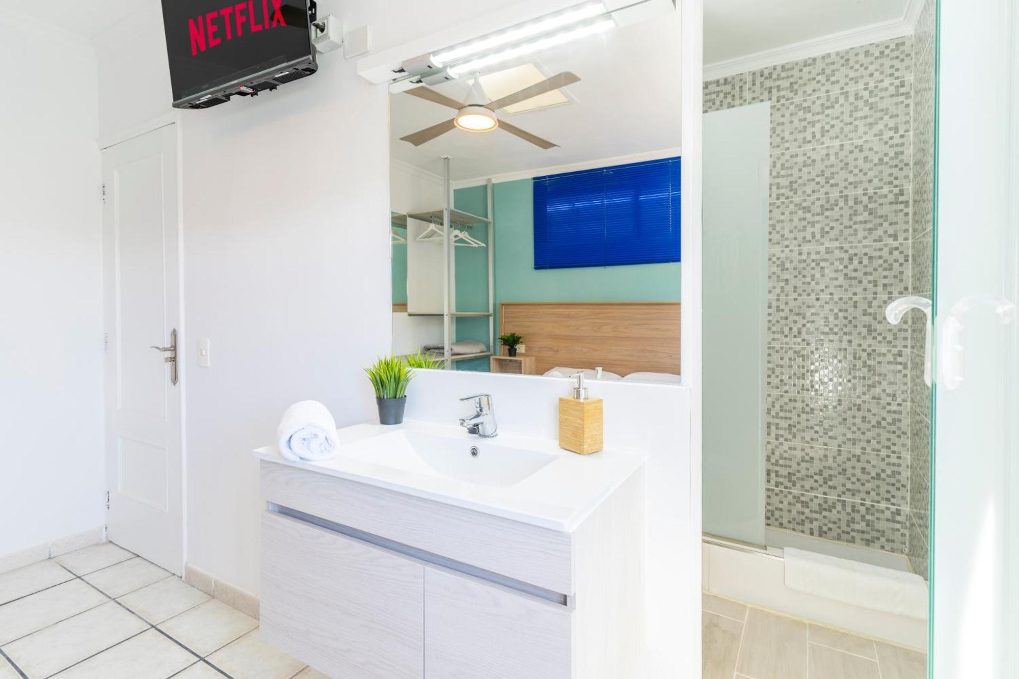 Double Room Private Bathroom