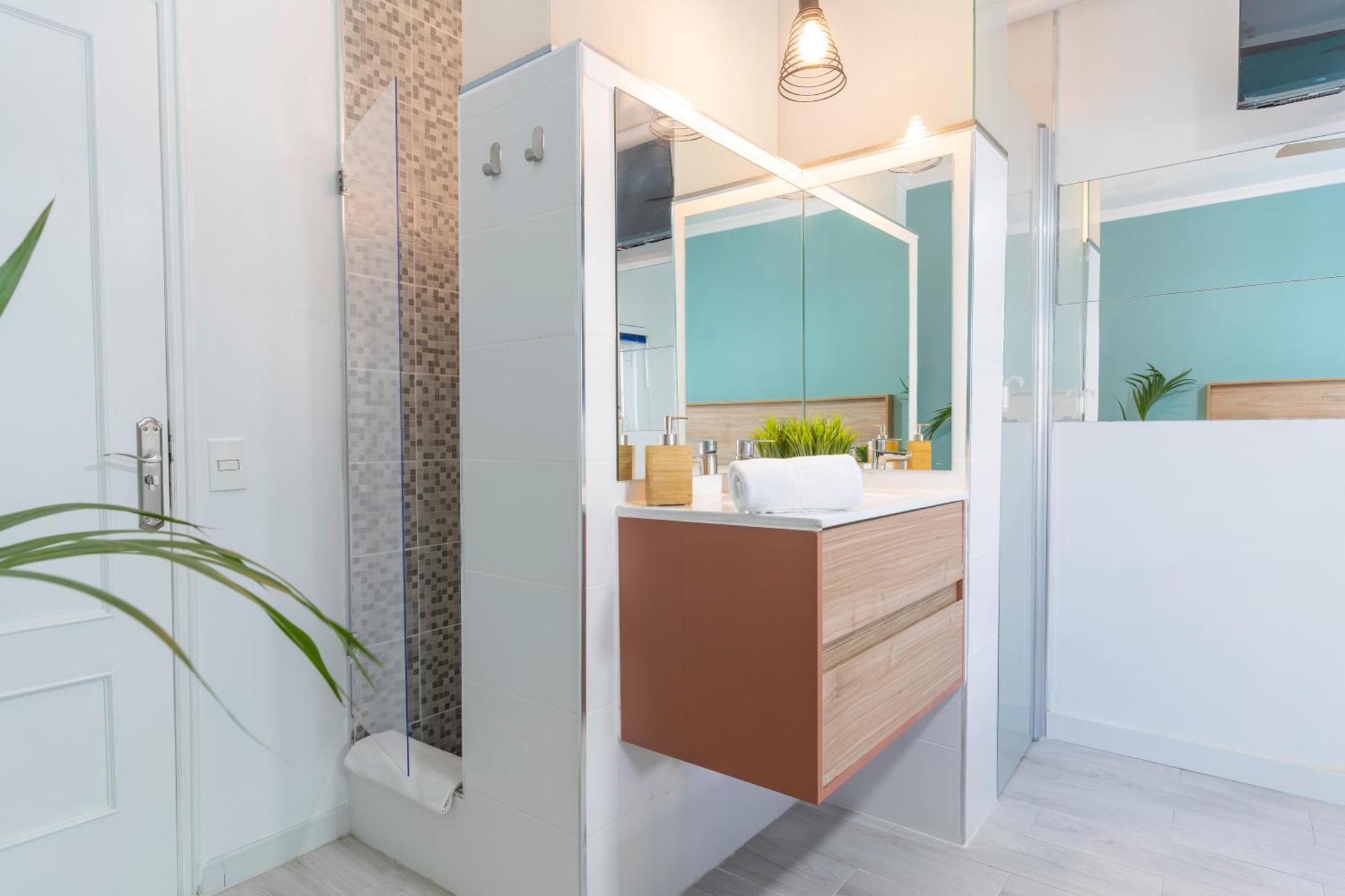 Double Room Private Bathroom