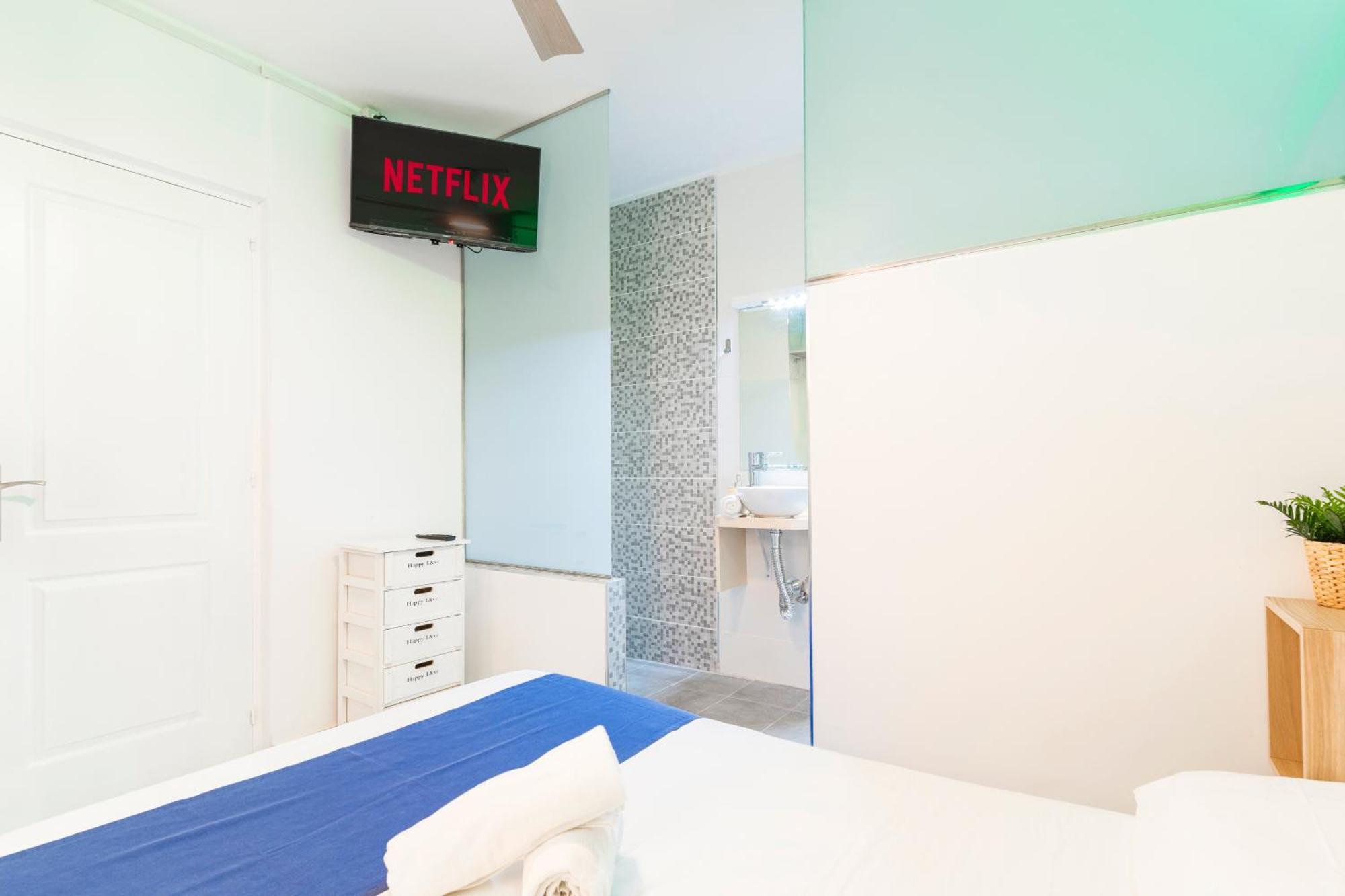Single Room Private Bathroom