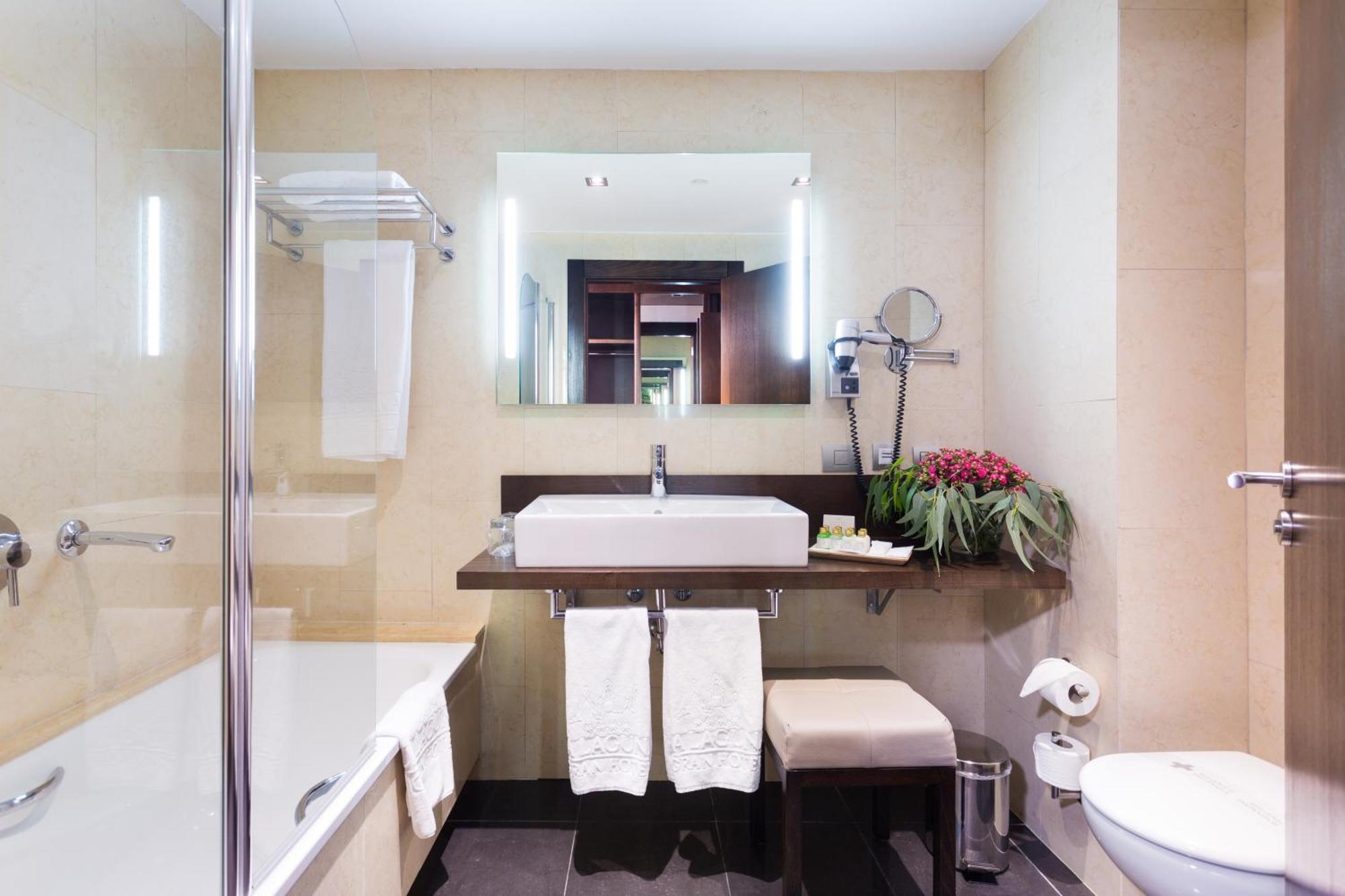 Deluxe Single Room