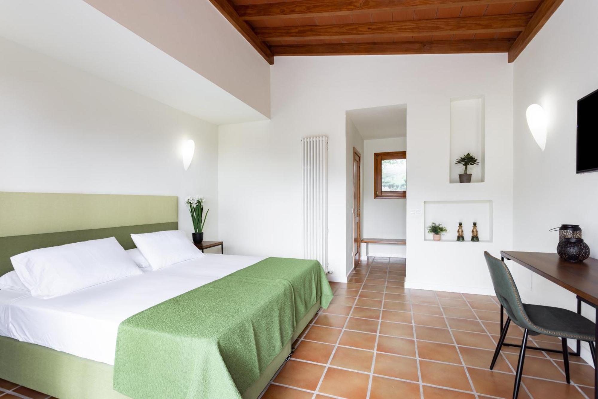 Double Room Mountain View