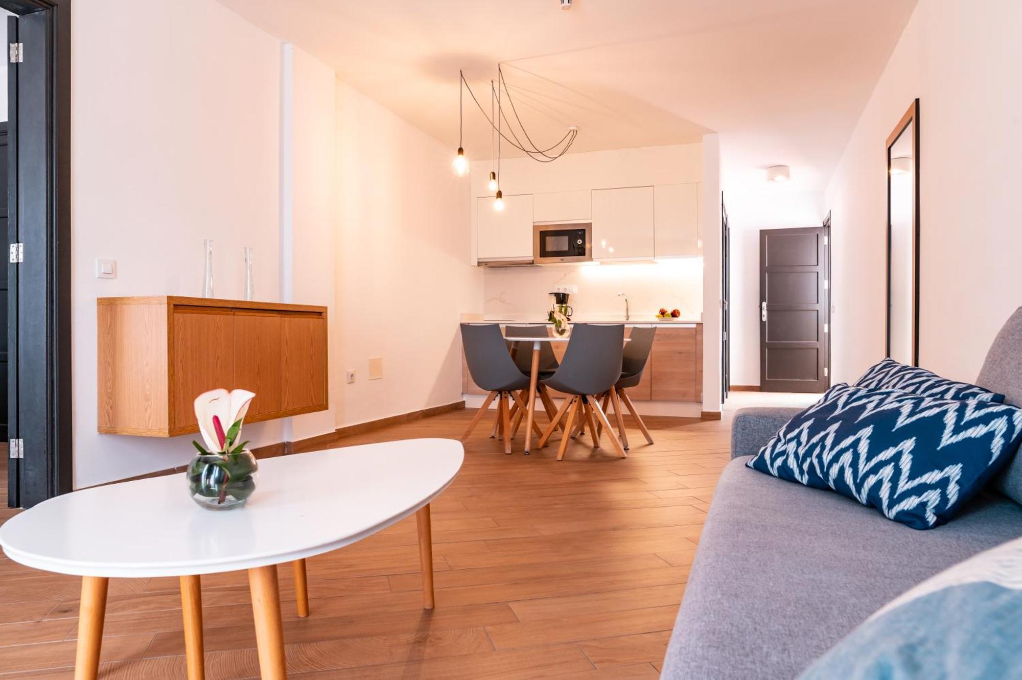 One-Bedroom Deluxe Apartment