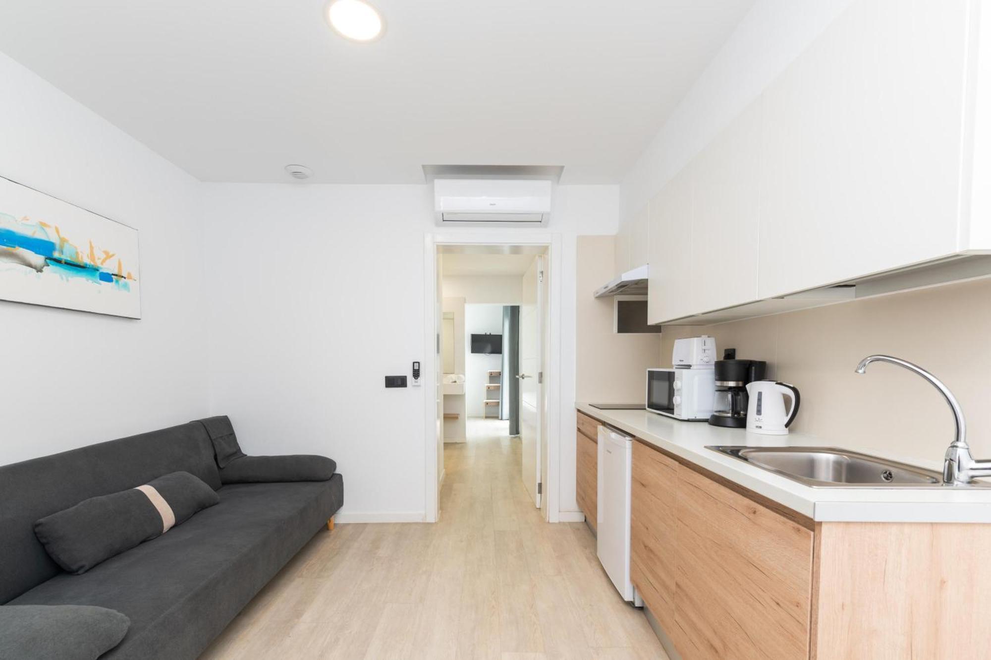 One-Bedroom Apartment