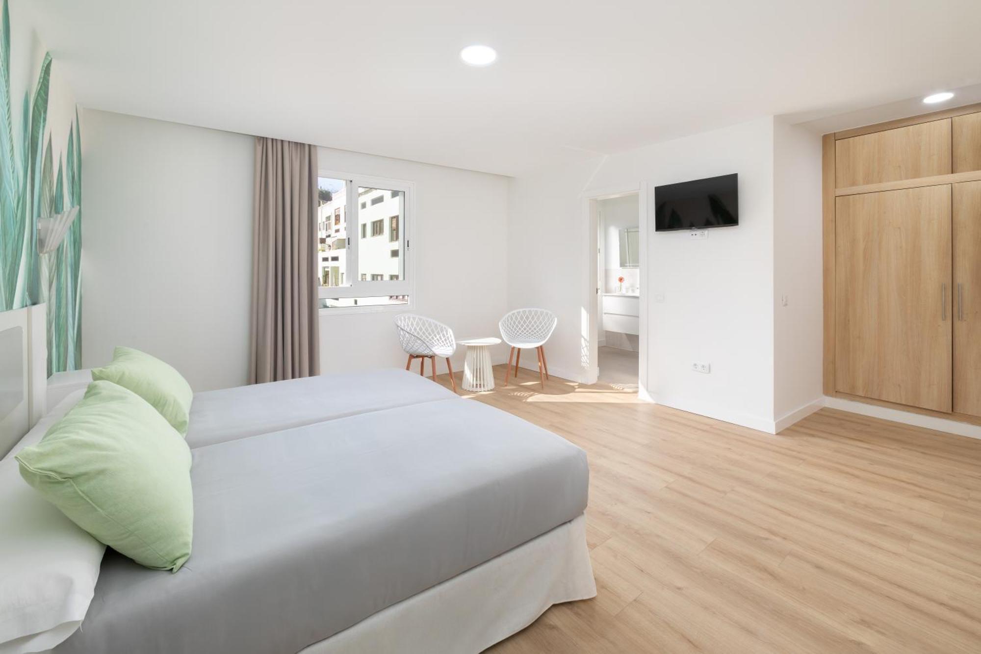 Twin Room City View