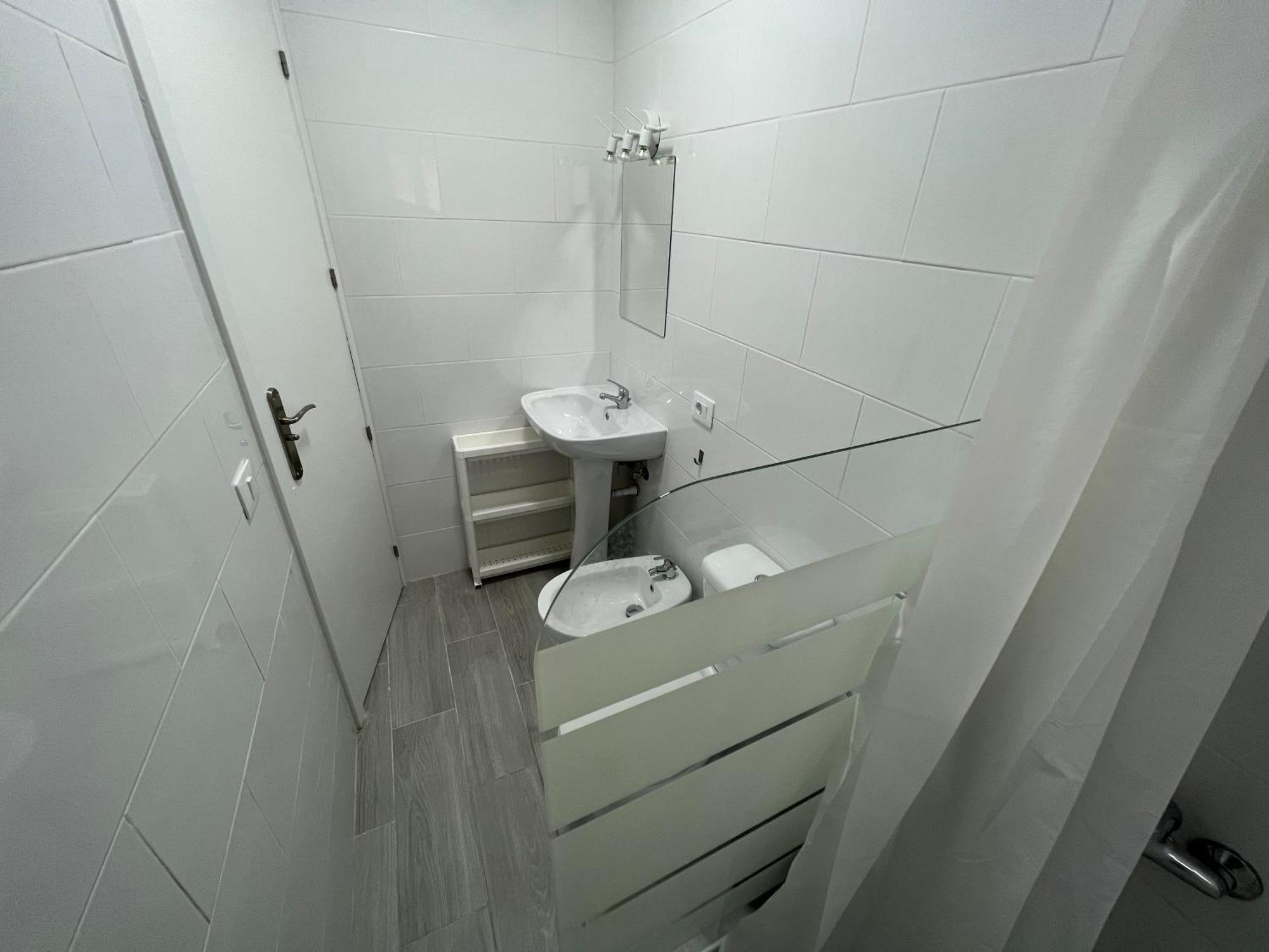 Double Room Private Bathroom