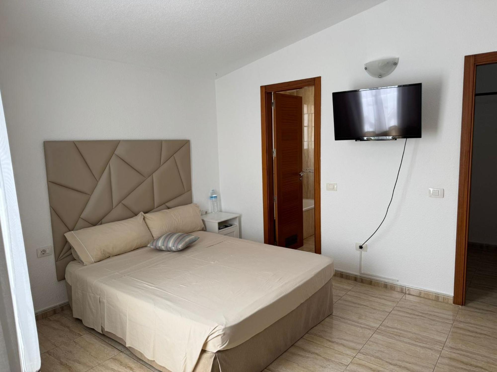 Triple Room Private Bathroom