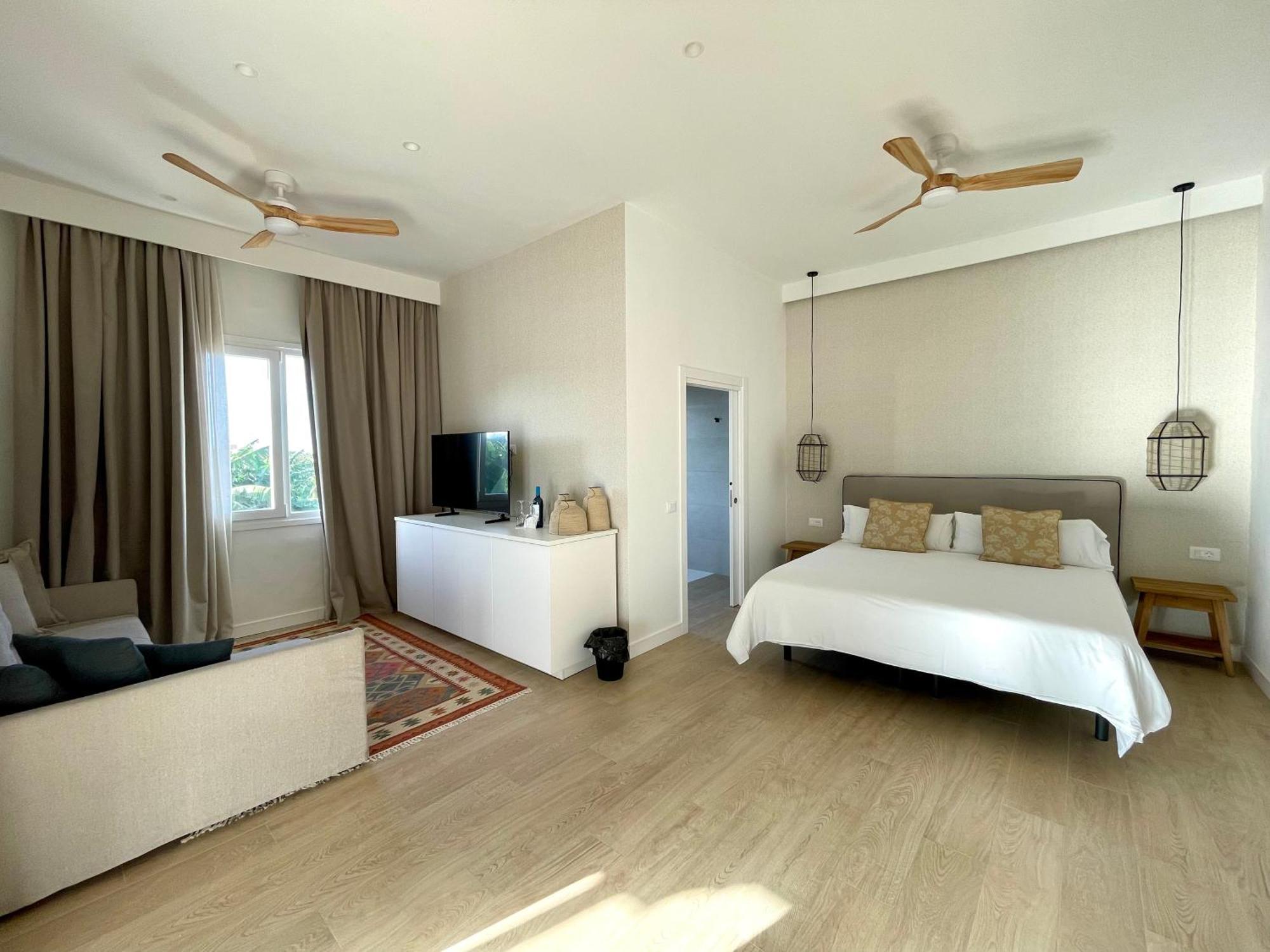 Suite terrace 500 meters from the main building