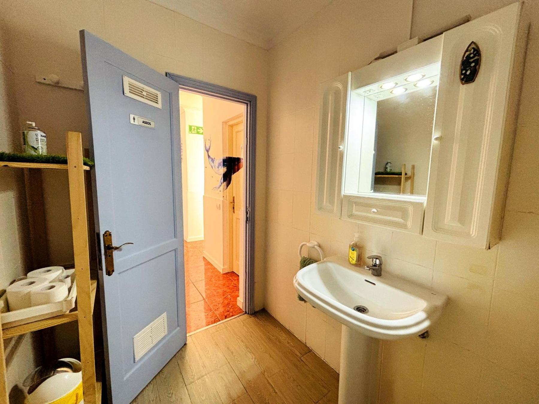 Bed 4-Bed Female Dormitory Room