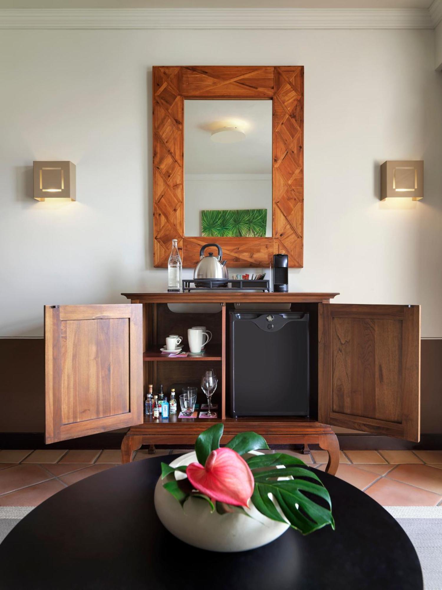 Singular Junior Suite