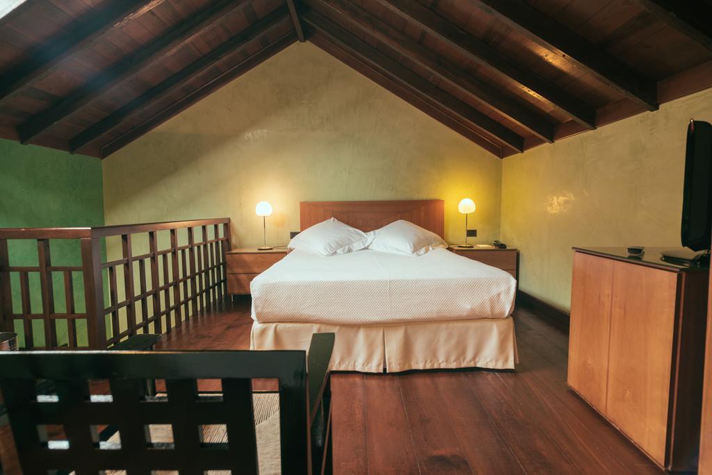 Duplex Room