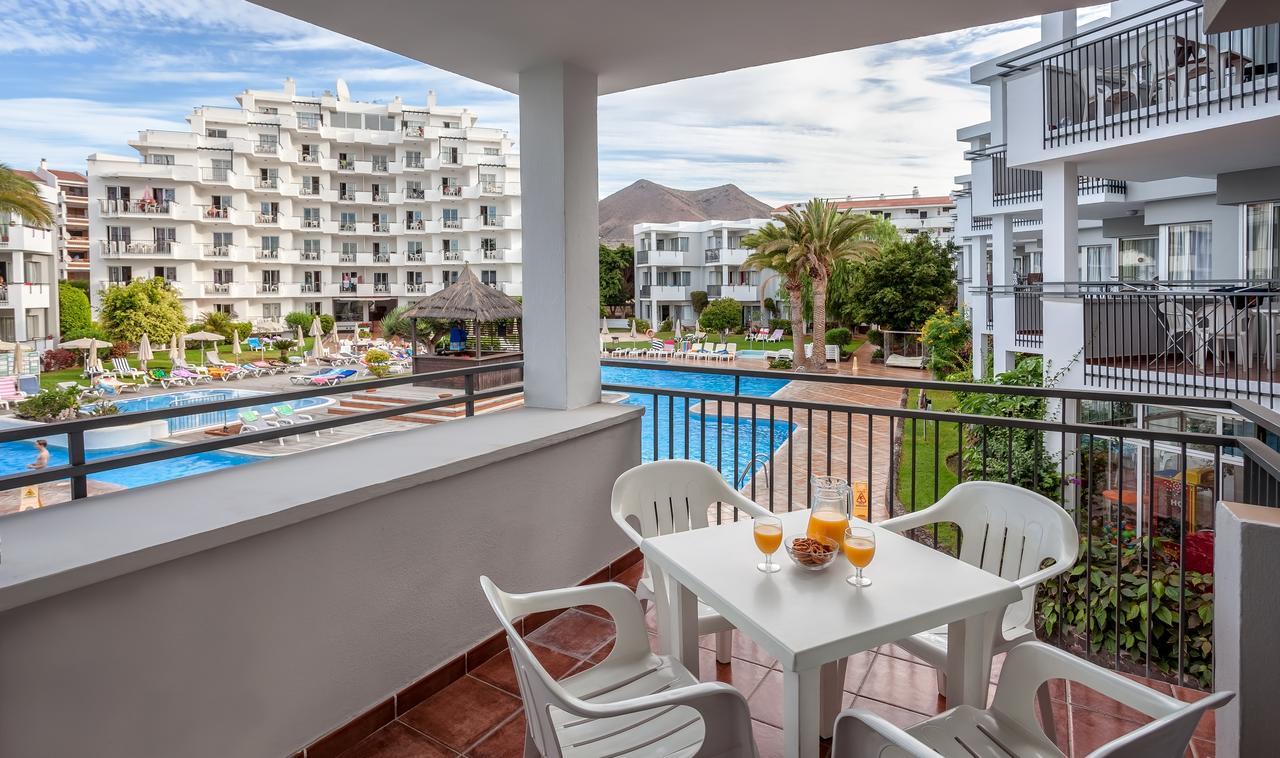 One-Bedroom Apartment Pool View