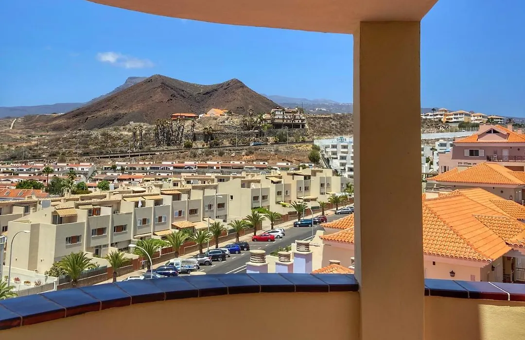 Tenerife Los Cristianos Dinastia One Bedroom With Great Pool And Mountain Views-1