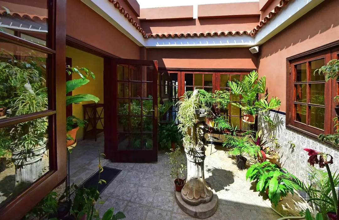Alina - Vivienda vacacional con piscina privada-1