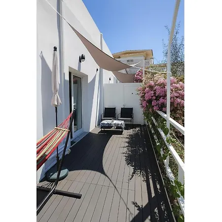 Fantastico 4 - With Large Private Terrace, Free Parking, Air Conditioning, Bbq-3