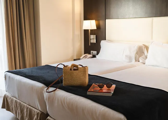 Hoteles cerca del "Aeropuerto" - Aeropuerto de Tenerife Norte Airport (TFN), en Costa Adeje (Tenerife)