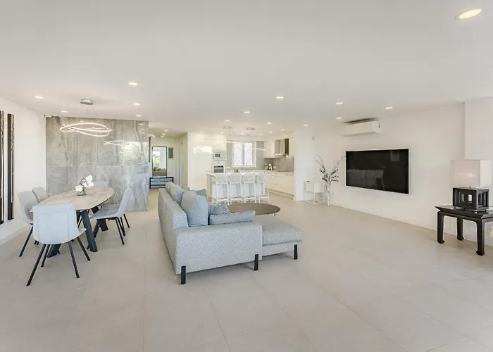 Deluxe Villa Tenerife Los Cristianos mit Pool
