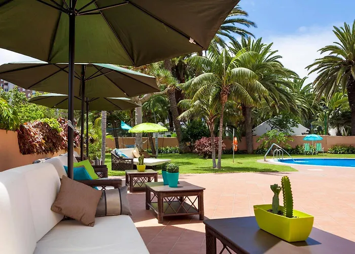 Puerto de la Cruz (Tenerife) hotels near Lake Martianez