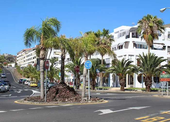 Vacation Apartment Rentals in Los Cristianos (Tenerife)